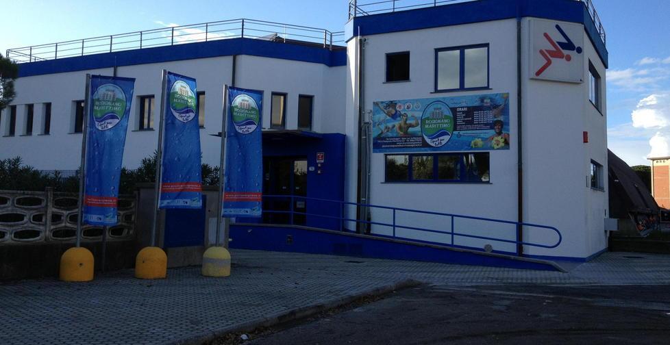 Vada, la piscina è un eterno cantiere 