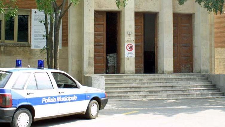 «Basta ricatti sui vigili urbani»