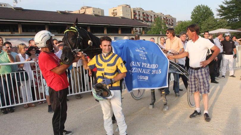 Federico Esposito con Timone Ek dopo il successo nel Gran Premio Nazionale a Milano