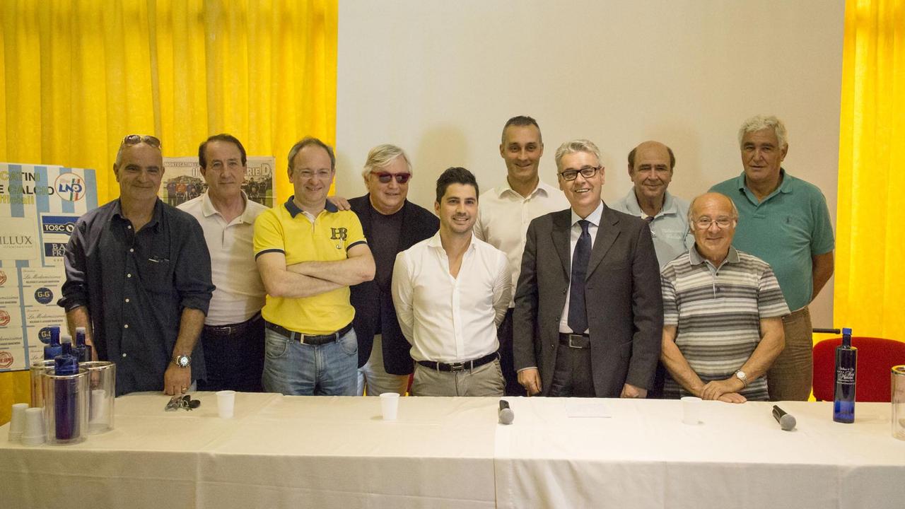 Il presidente del Montecatini, Marco Innocenti e il resto del consiglio (Foto Nucci)