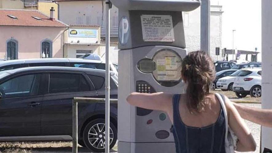 Marina, centinaia di firme contro le strisce blu