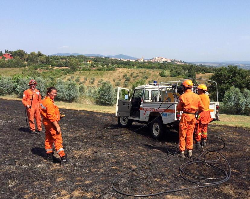 Serragrande, paura per un rogo 