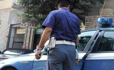 Pranza e non vuole pagare: nella borsa arnesi da scasso 