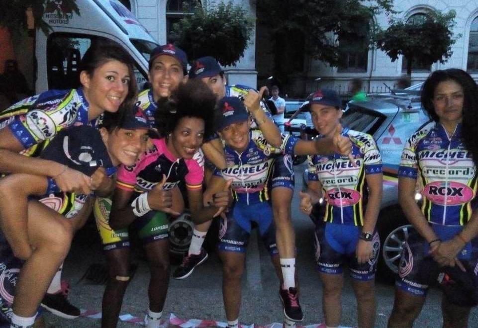 Giro donne, strade bollenti «Caldo super, che fatica...» 