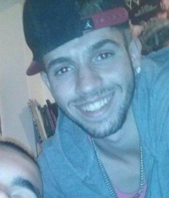 Scooter contro il palo: muoiono due ragazzi 