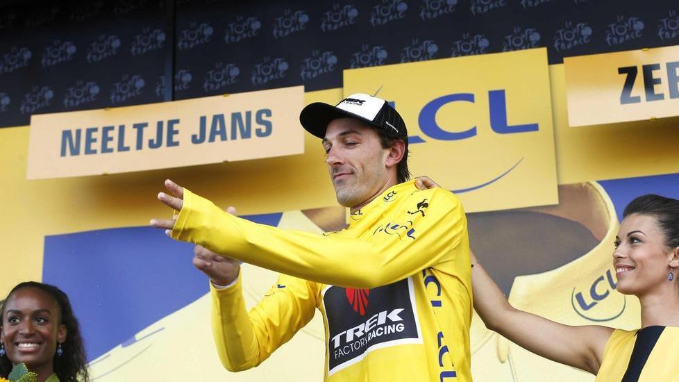 Tour, maglia gialla per Cancellara Nibali in difficoltà 