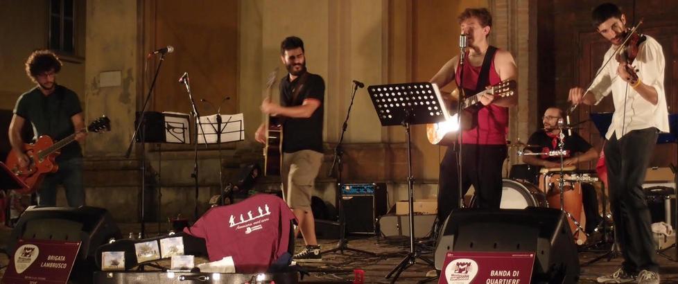 Montecchio, musica e folla per la serata “Unplugged” 