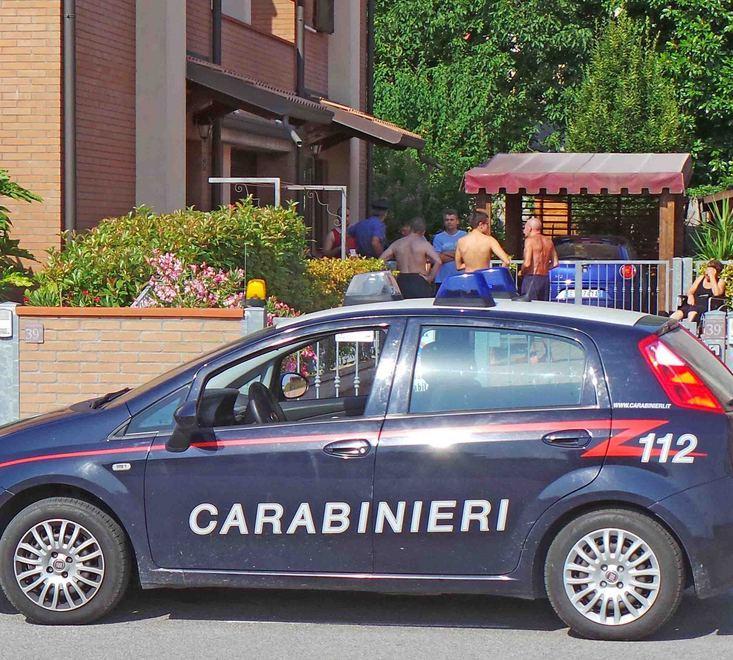 È tornata nella notte in azione la banda del buco ai garage