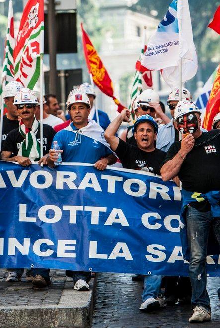 La lotta degli operai dell’Alcoa prosegue domani a Roma 