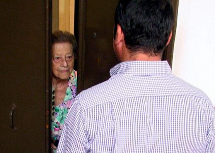 Finta fuga di gas, truffati due anziani 