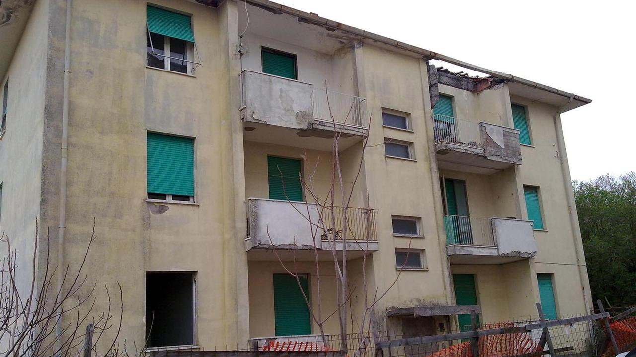 Saranno demolite le case fatiscenti a Fontanella