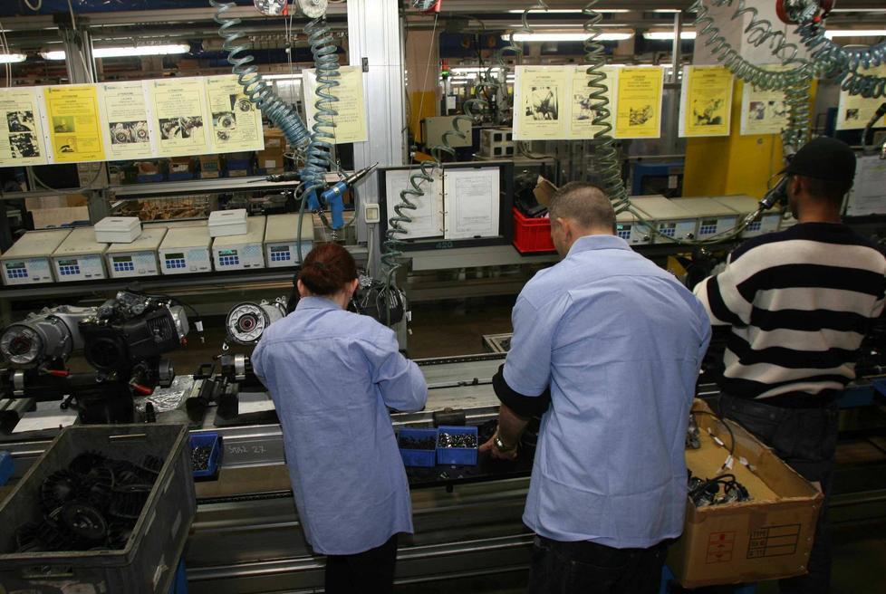Sciopero in Piaggio per il troppo caldo nel reparto “3R”