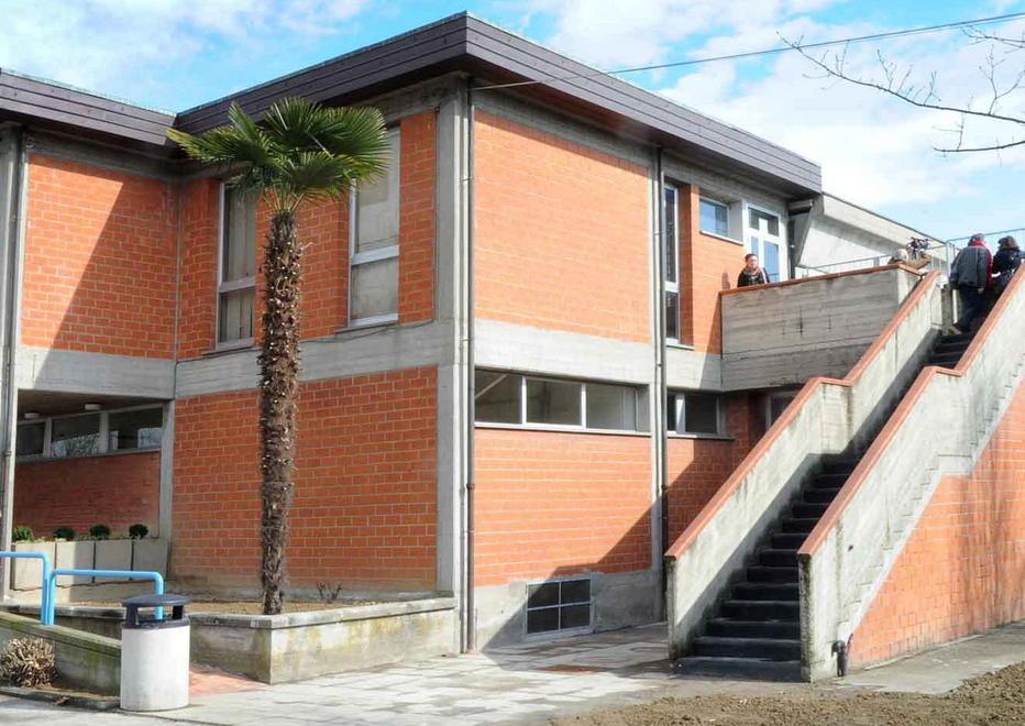 La scuola elementare di Vignole che dovrà essere ampliata
