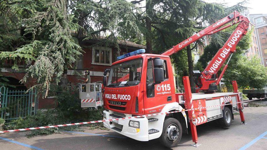 Vigili del fuoco, i servizi non urgenti da oggi si pagano