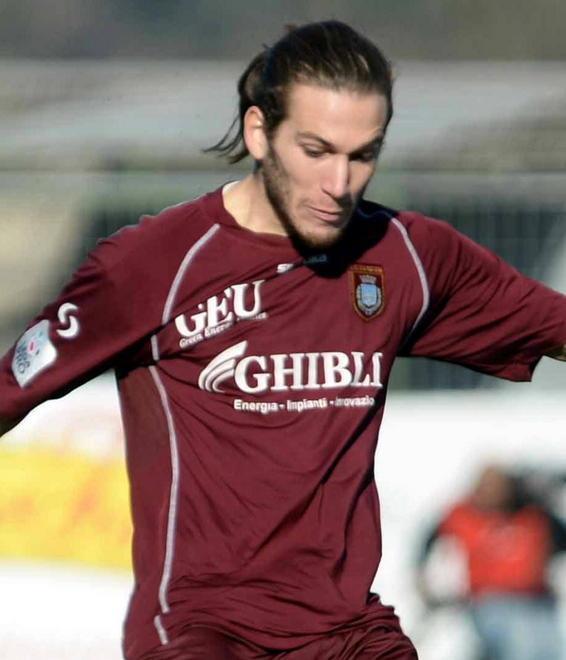 Regoli è del Latina, Galli del Crotone