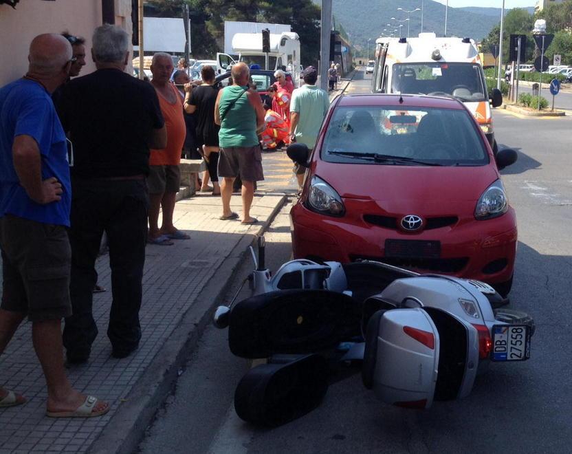 Un altro incidente alla rotatoria del porto 