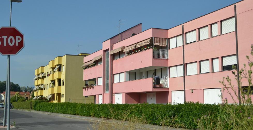 Dalle casette agli alloggi in via Paoli (sfumati) fino a Montuolo