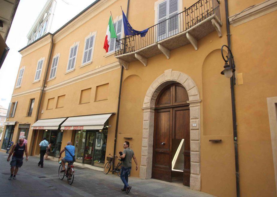 Palazzo Scaruffi, rifatta la facciata