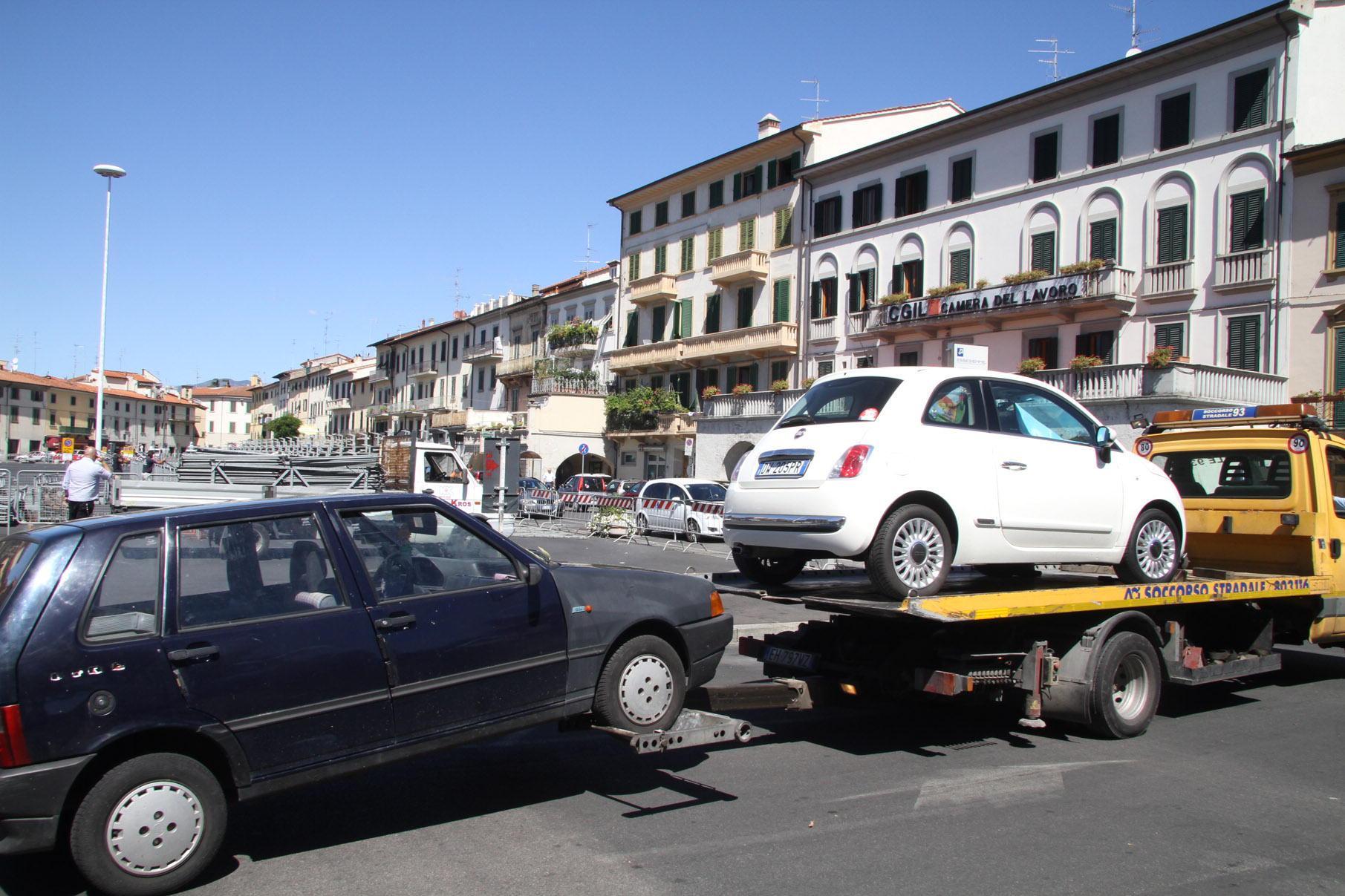 La rimozione dell'auto si paga a peso