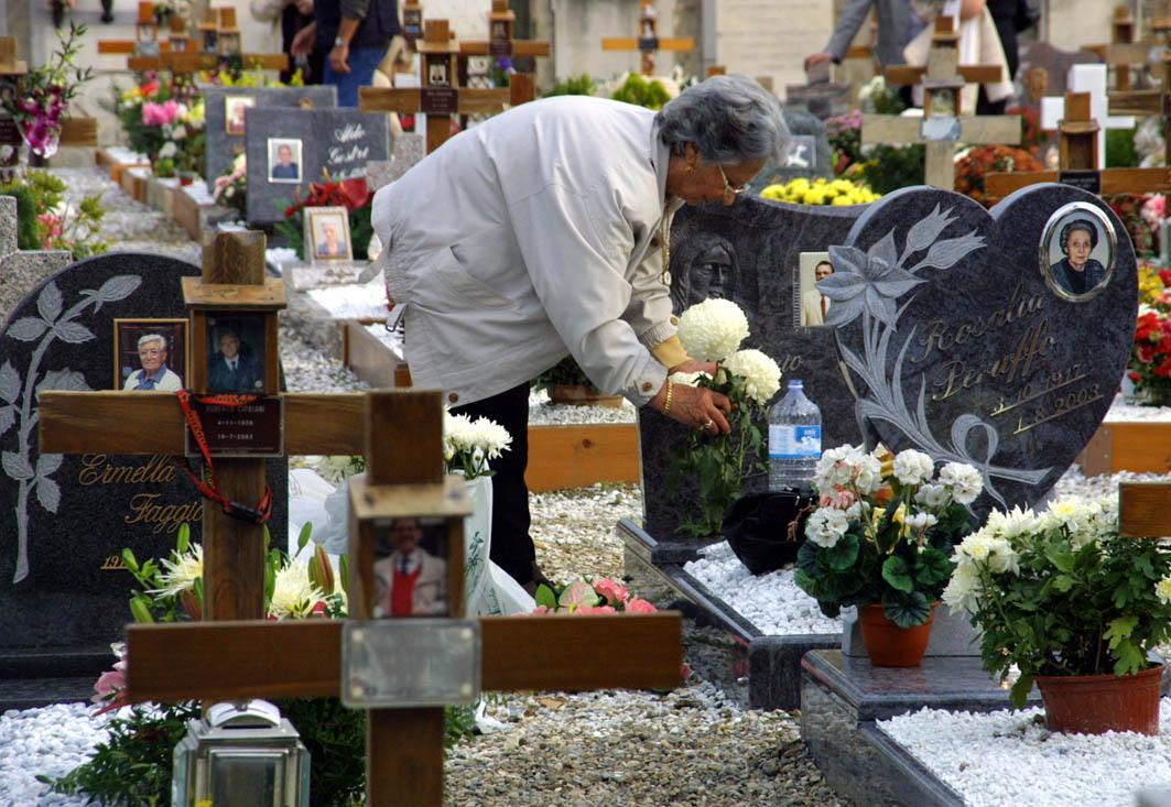 Nuovi lavori di ristrutturazione dei cimiteri di Prato (foto Batavia)