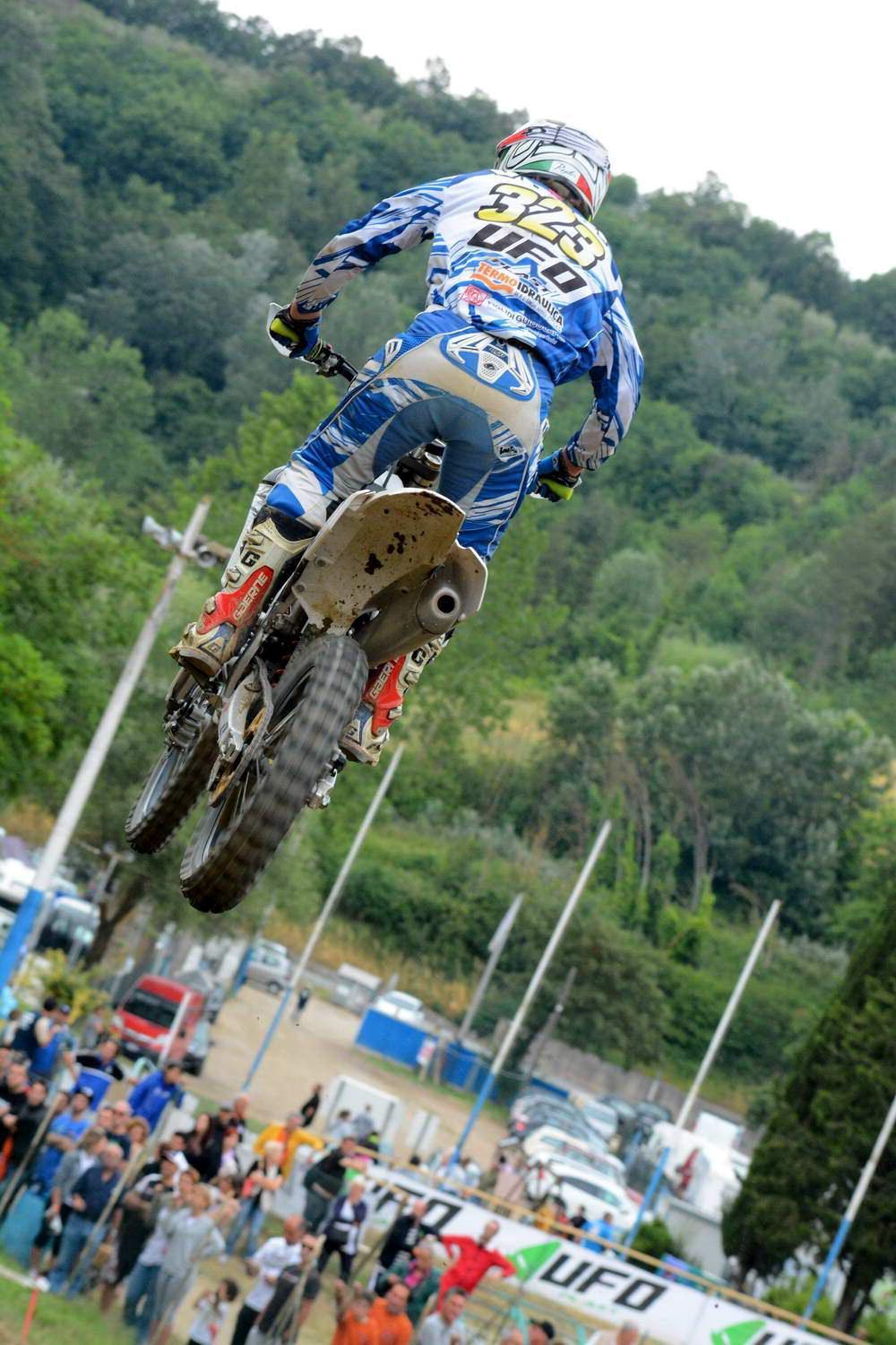 Un'acrobazia al circuito del Santa Barbara