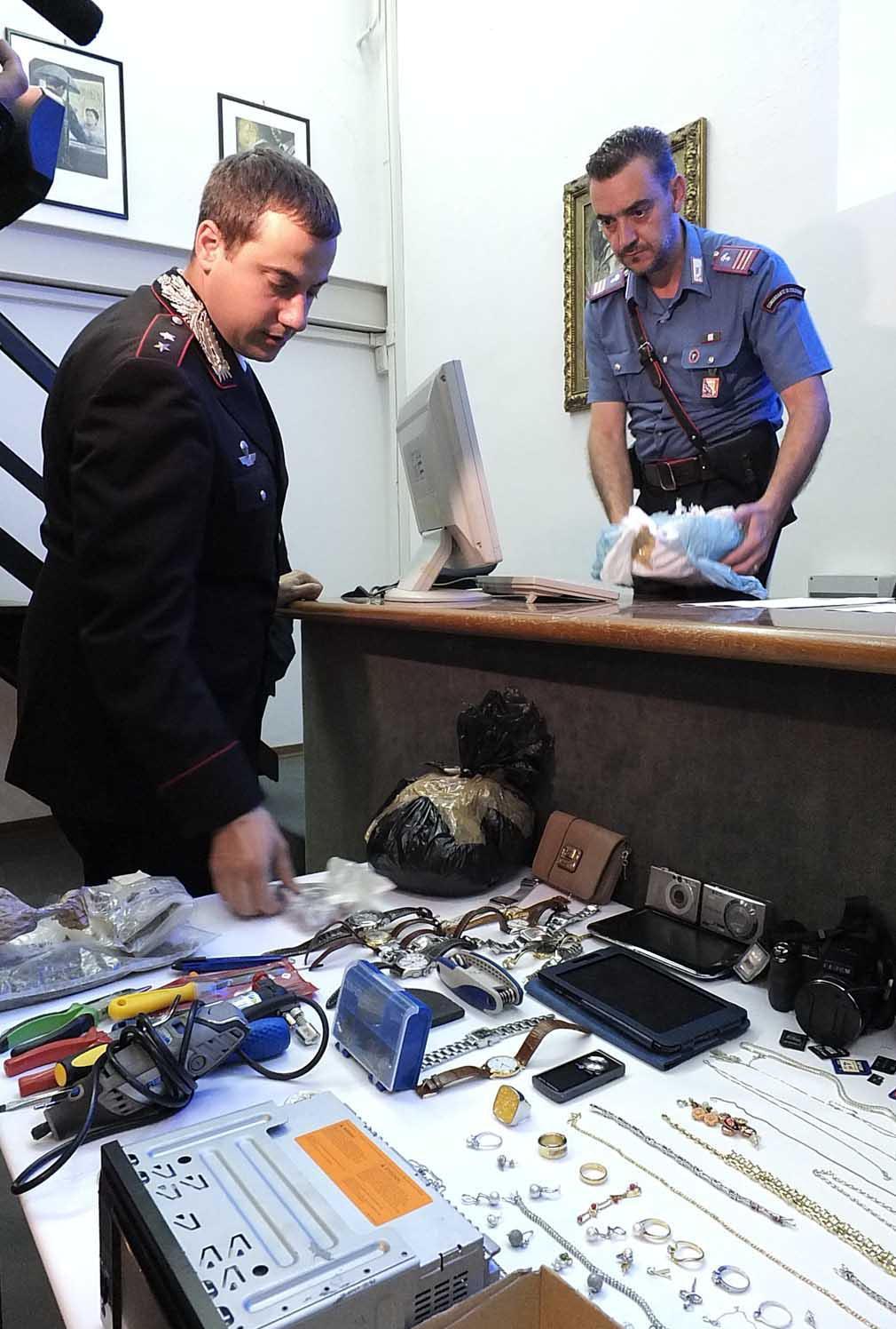 La refurtiva recuperata nell'operazione "Gold & Silver"