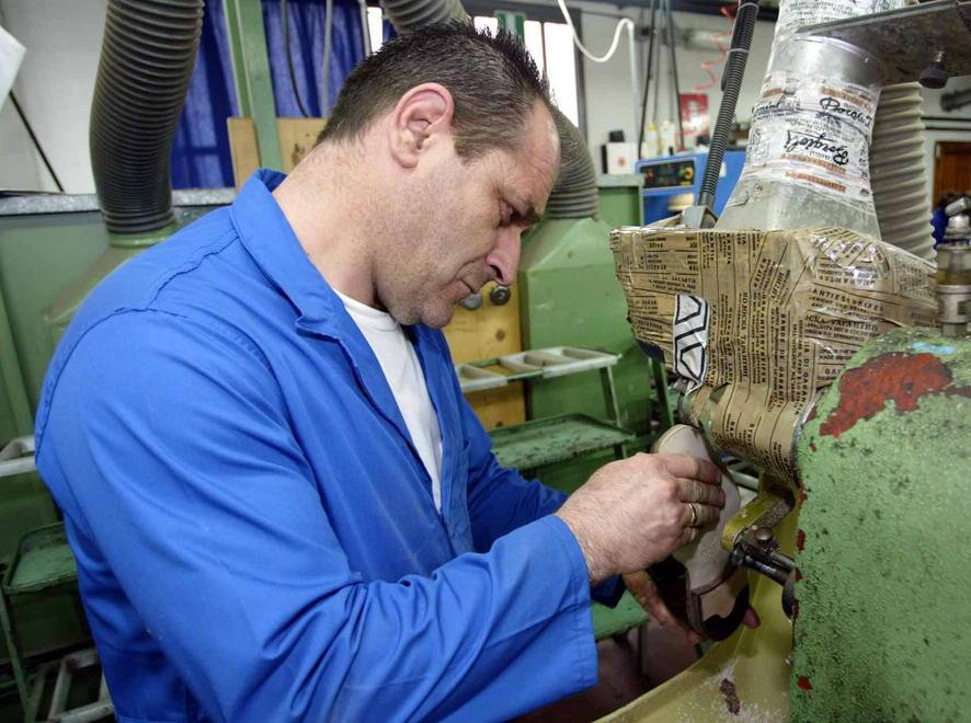 Economia, l’export segna il passo: - 0,9% 