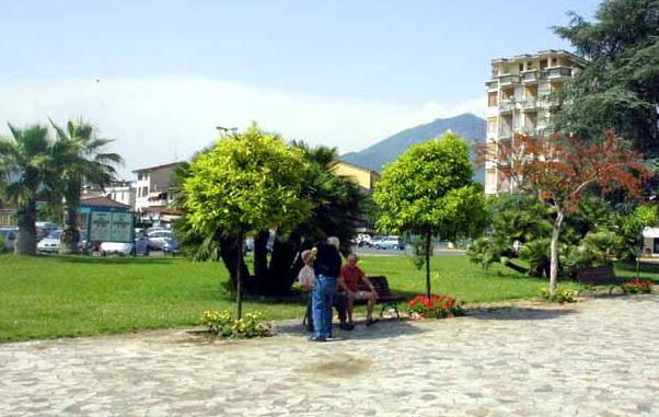 I 5 Stelle: bagni pubblici in zona stazione 