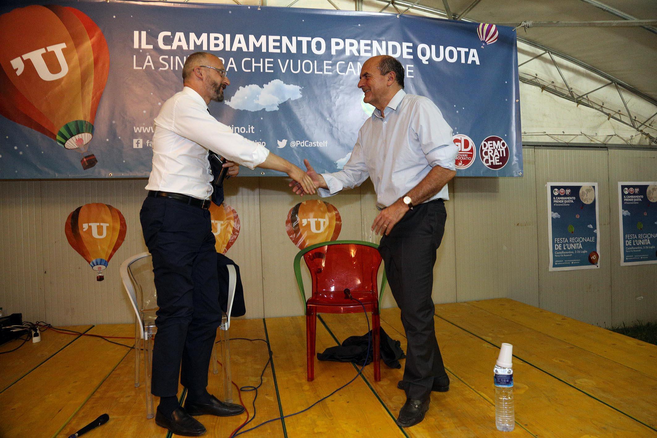A sinistra il direttore Monestier e a destra Pier Luigi Bersani