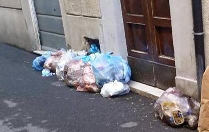 Caos rifiuti, porta a porta nel mirino 