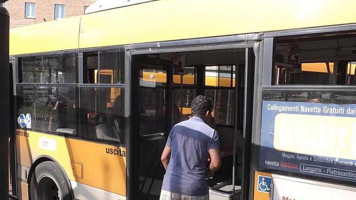 Gli autisti fanno sciopero domani bus fermi per 8 ore