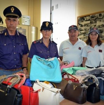 Blitz al mercato Sequestrati 70 prodotti falsi