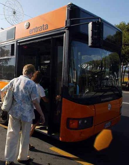 «Autobus a pezzi» domani sciopera il trasporto pubblico 