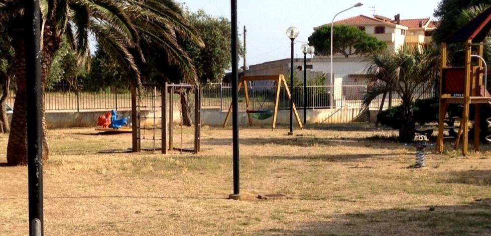 Via Balai, niente acqua per il parco giochi