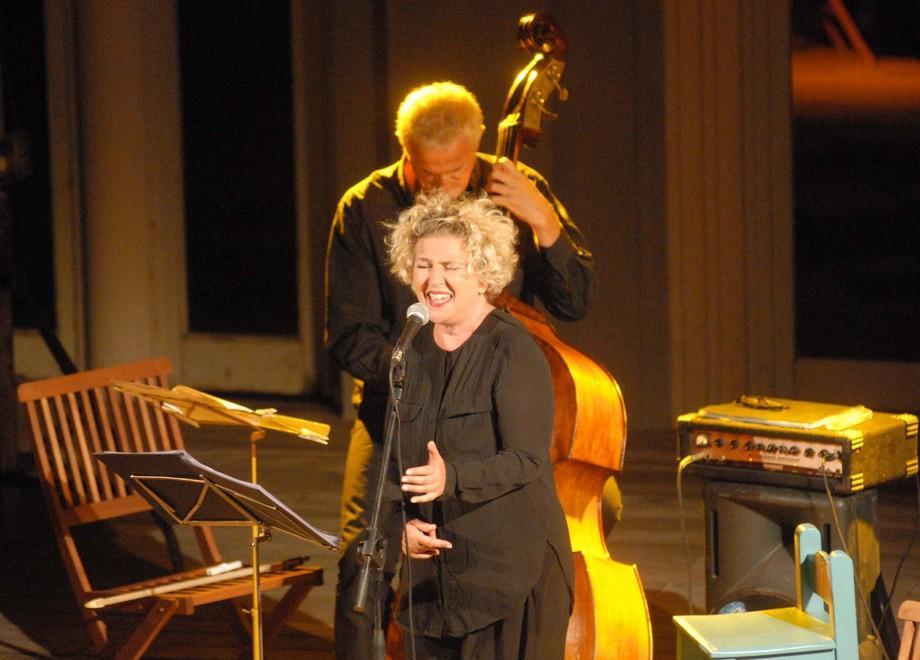 Teatro Ceroli, successo per la Casale