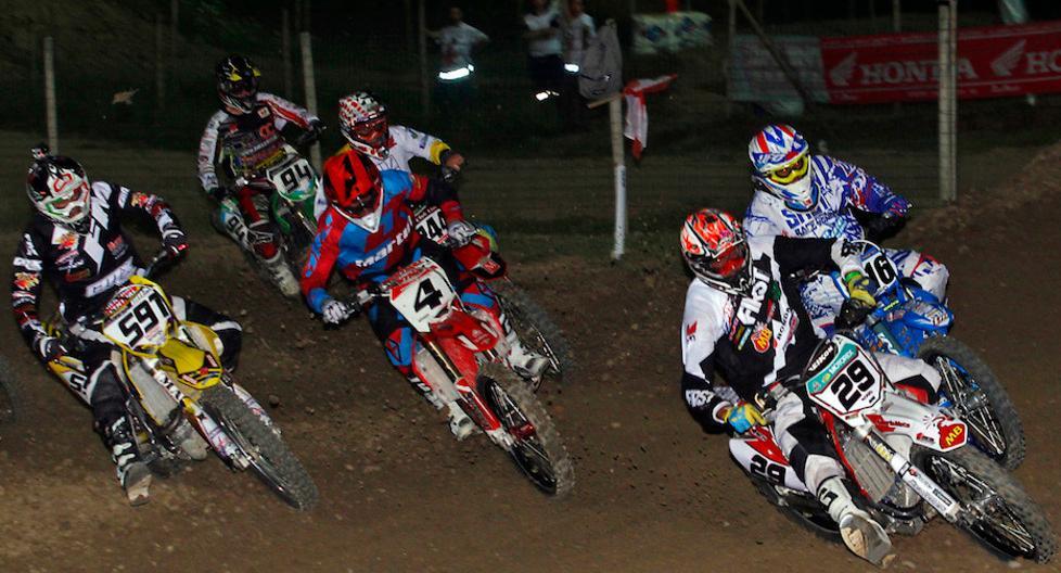 Spettacolo di motocross con il Carpi Night Show 