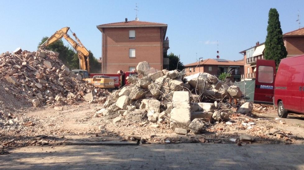 Ubersetto Chiesa Demolita Al Suo Posto Un area Verde Gazzetta Di Modena