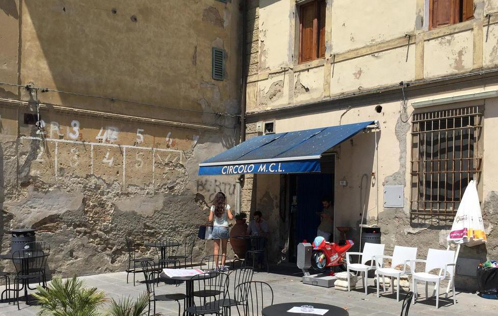 Blitz all’alba nel circolo per portar via le slot 