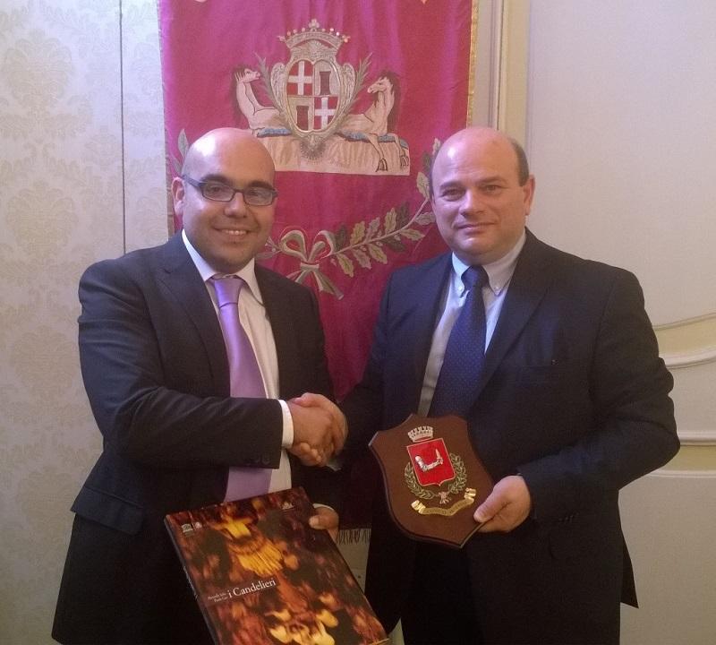 Il sindaco di Usini Antonio Brundu accanto al primo cittadino di Sassari Nicola Sanna