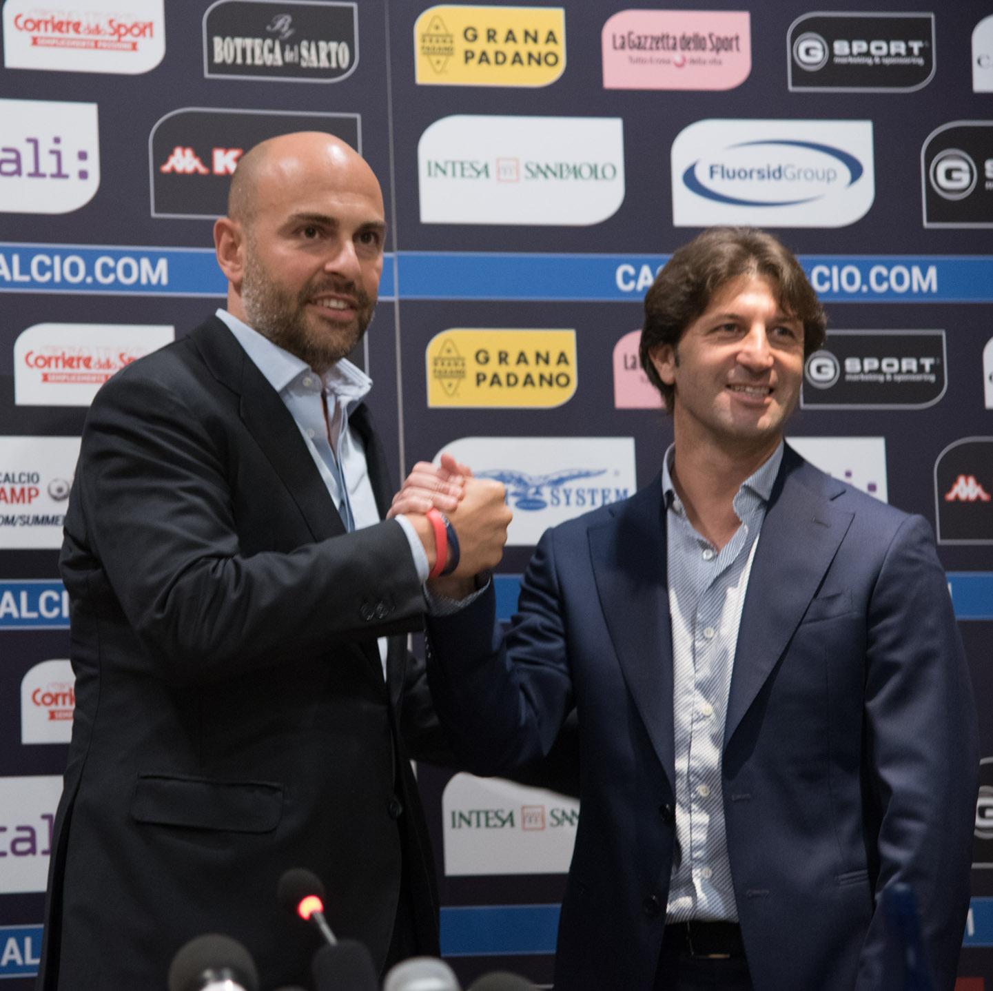 Stretta di mano tra il presidente Giulini e l'allenatore Rastelli