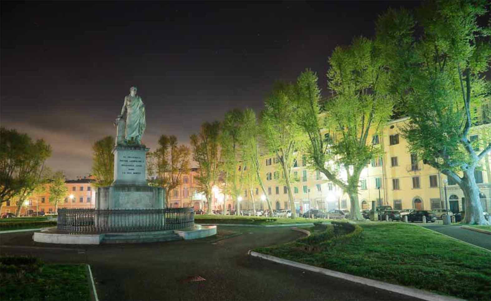 Piazza Martiri della Libertà fotografata da Fabio Muzzi