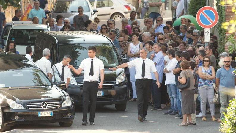 «Preghiere e silenzio per Isabella e Davide»