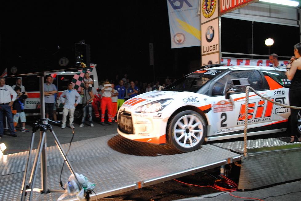 I bolidi del rally Città di Lucca in gara sulle Mura 