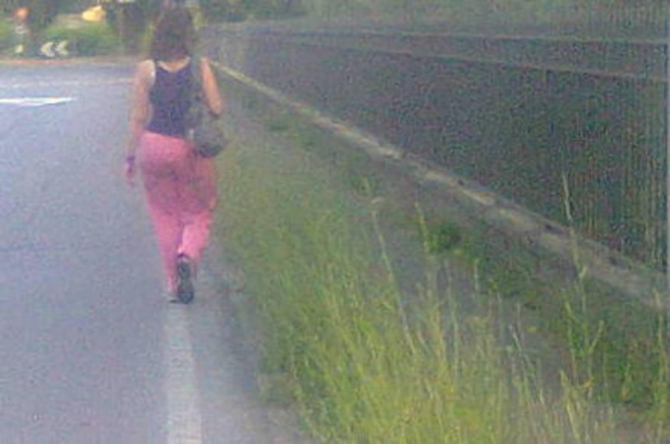 Erba sempre più alta lungo via del Casalino