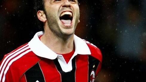 Pazzini ceduto al Verona Llorente piace al Barça