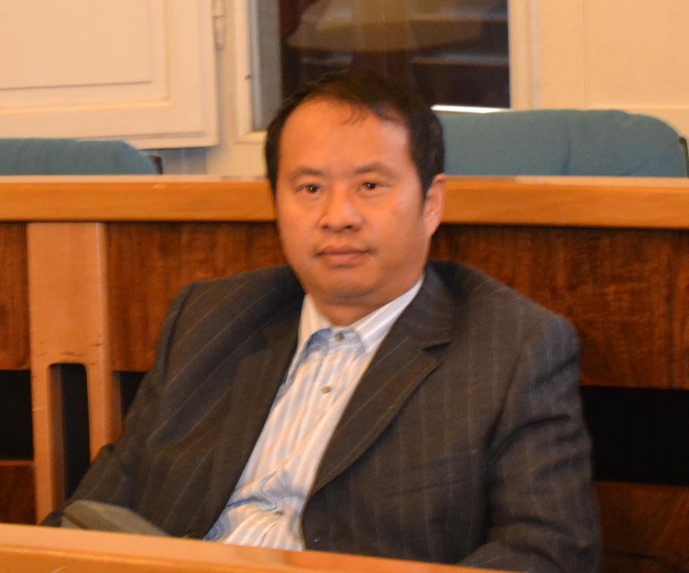 Xian Ping Ye 
