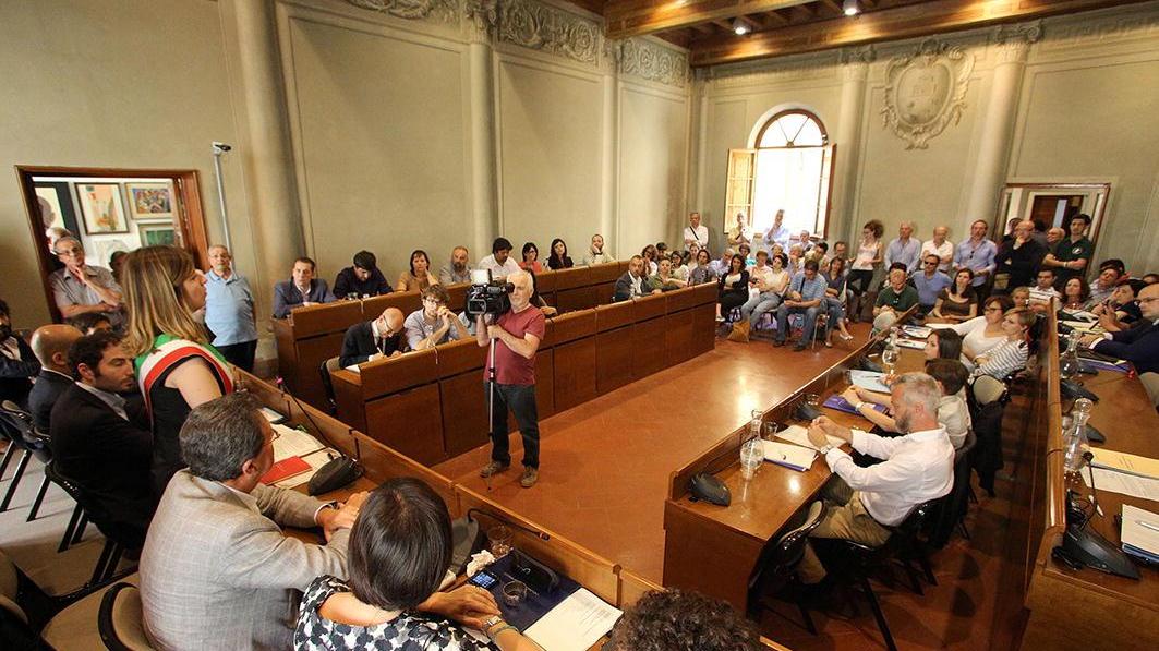 Una seduta del consiglio comunale di Empoli