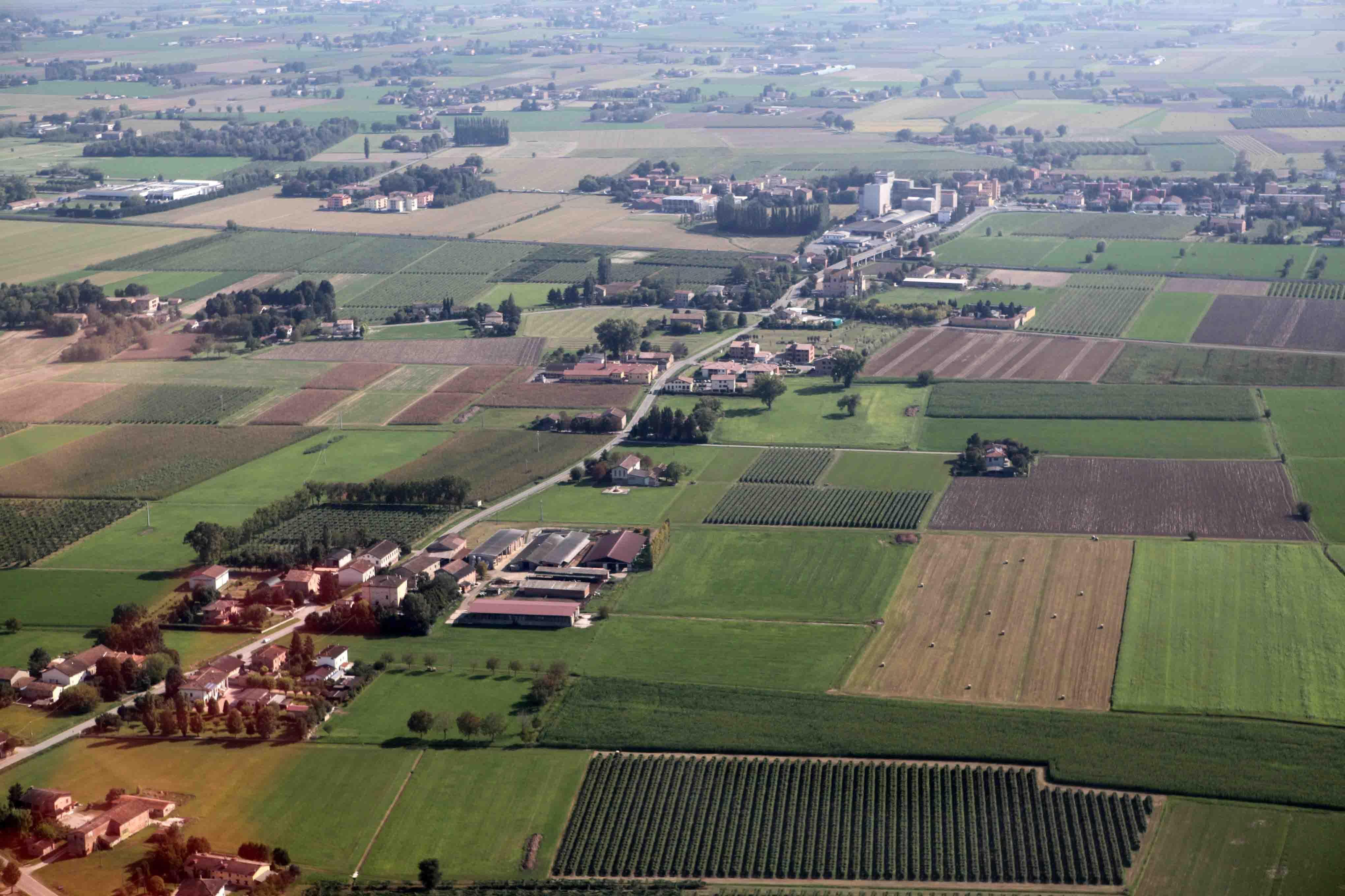 Rifiuti, i dubbi di Reggio, la rabbia di Parma