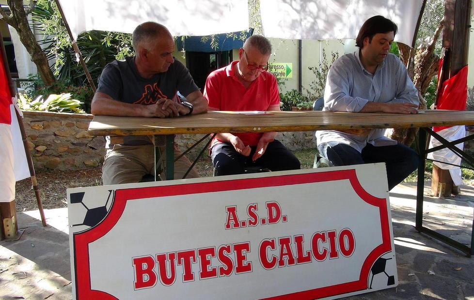 Tra Butese e Comune è guerra per la convenzione del campo 