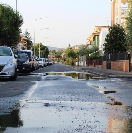 Maxi perdita d’acqua da una settimana Proteste in via Lazio